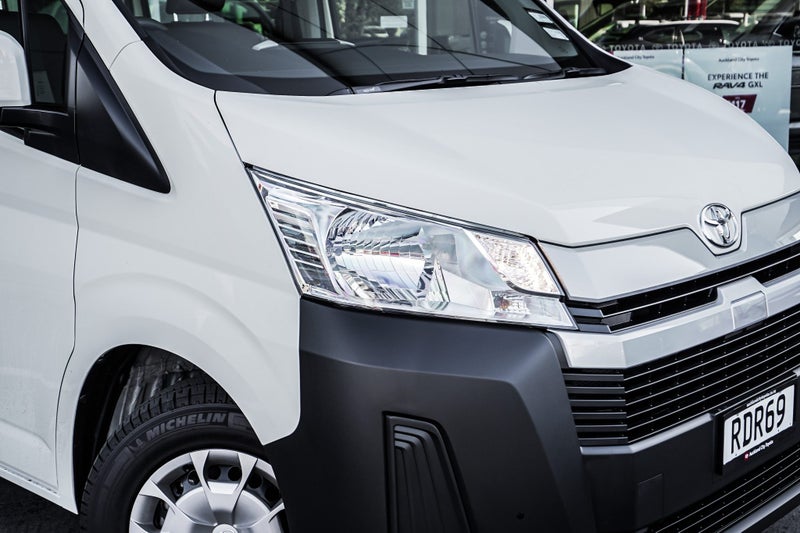 2025 Toyota Hiace Zr Gvn 2.8Dt/6At image 5