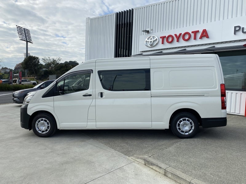 2025 Toyota Hiace ZX 2.8DT 6AT image 2