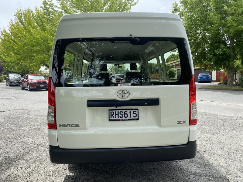 2025 Toyota Hiace ZX 2.8DT 6AT RWD GVN 4 Door image 4