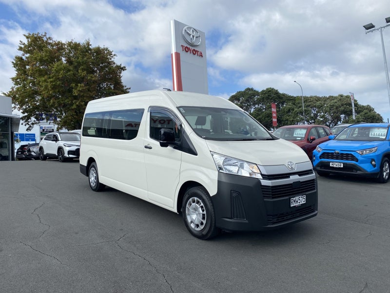2025 Toyota Hiace ZX 2.8DT 6AT RWD GVN/4D/2S image 3