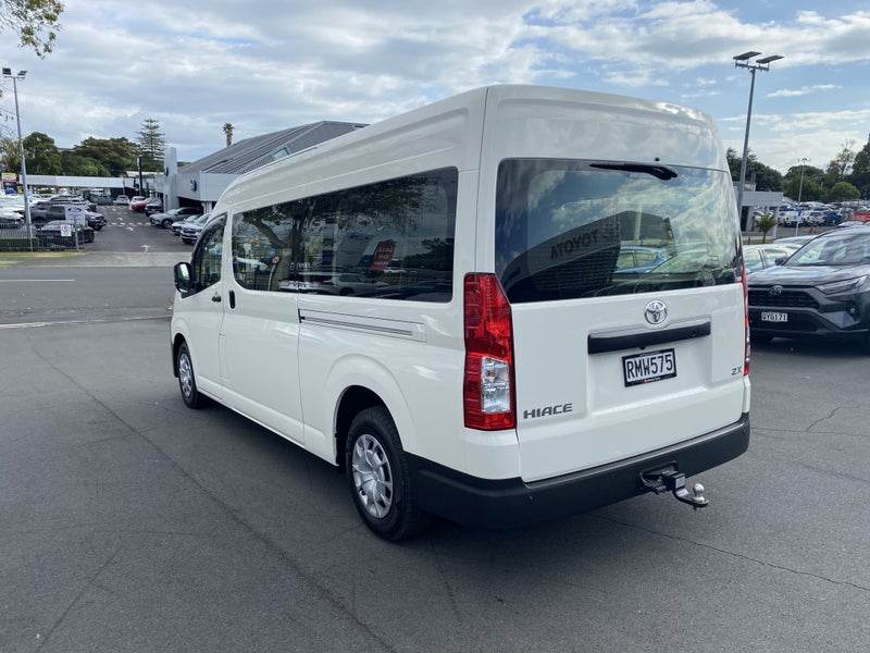 2025 Toyota Hiace ZX 2.8DT 6AT RWD GVN/4D/2S image 5