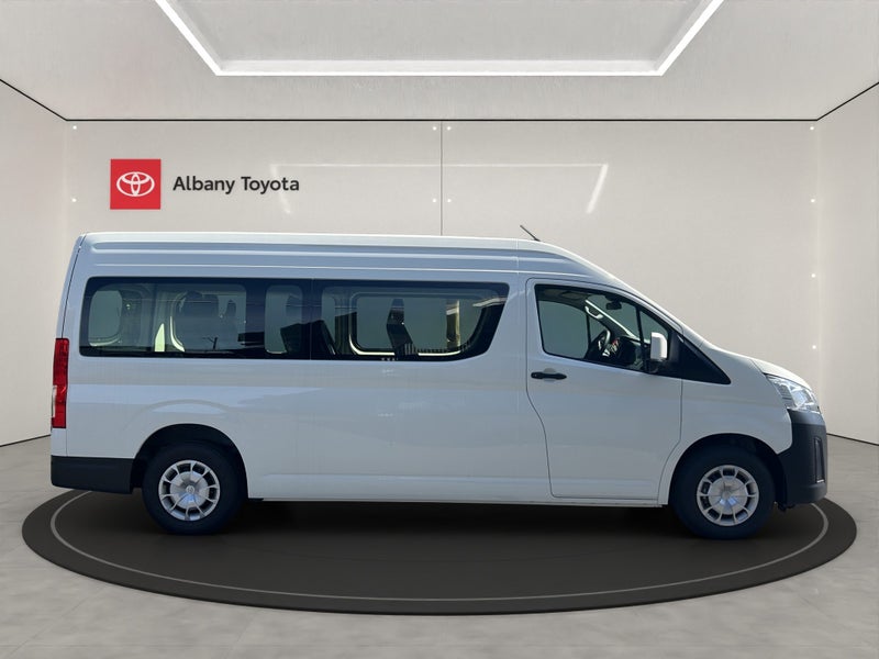 2025 Toyota Hiace ZX 2.8DT 6AT RWD MB/4D/10S (H... image 2