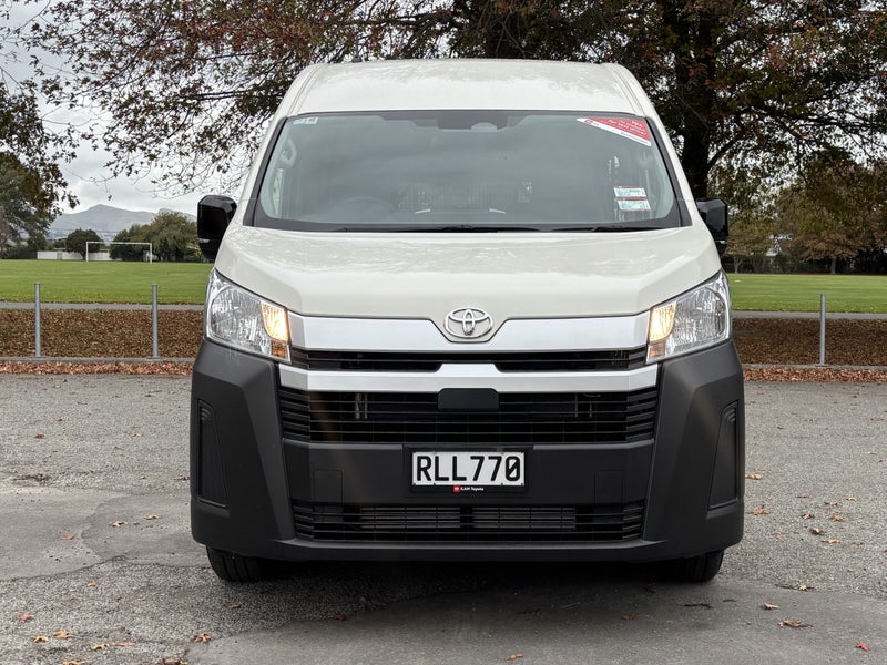 2025 Toyota Hiace ZX 2.8DT 6AT RWD PVN 5D image 2