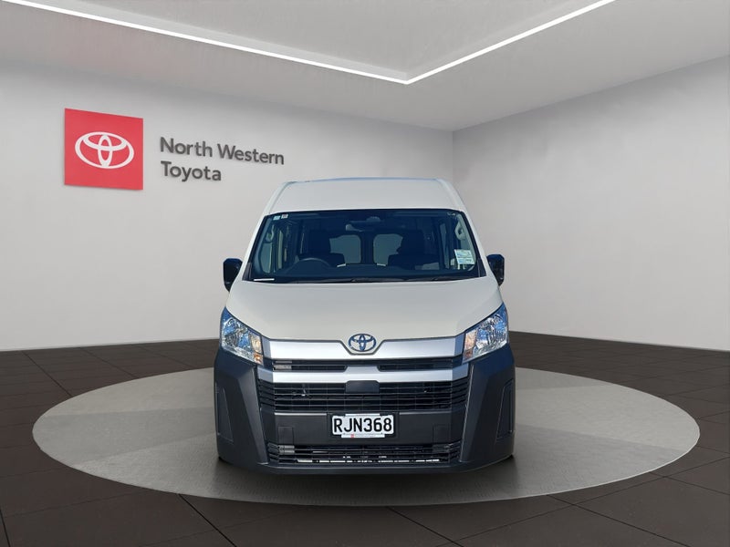 2025 Toyota Hiace ZX 2.8DT 6AT RWD PVN/6D/2S image 2