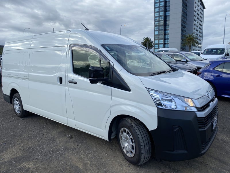 2025 Toyota Hiace ZX 2.8DT 6AT RWD PVN/6D/2S (J... image 2