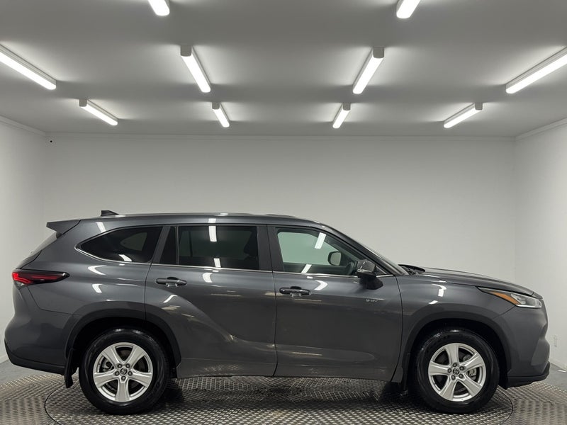 2025 Toyota Highlander GXL 2.5P Hybrid AWD image 2