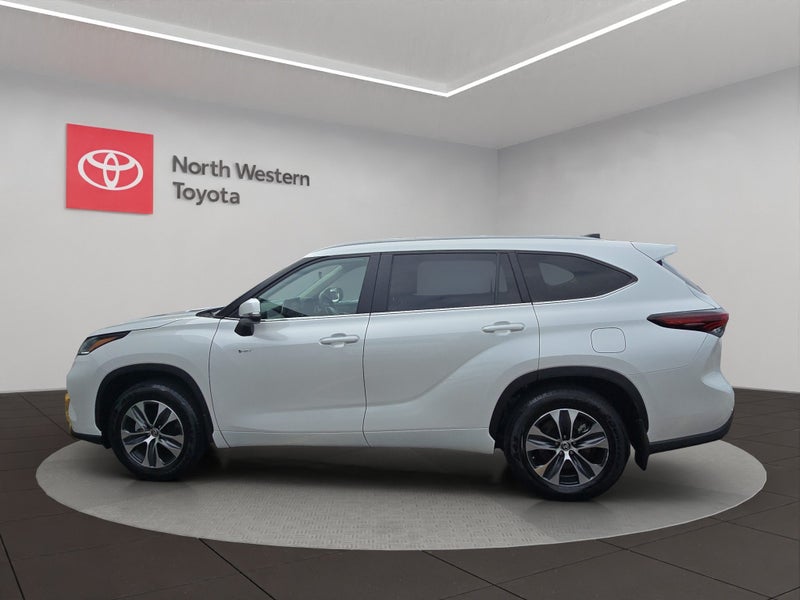 2025 Toyota Highlander Limited 2.5L Hybrid AWD SUV image 4