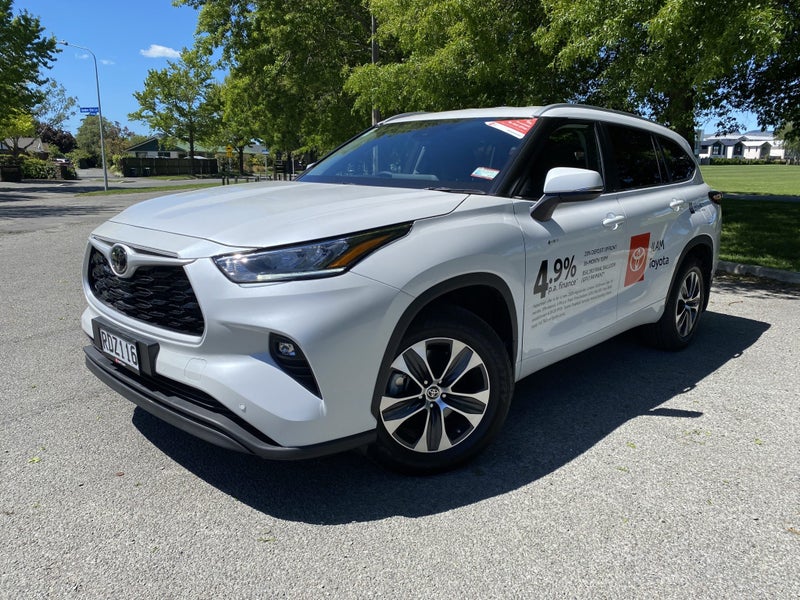 2025 Toyota Highlander Limited 2.5P HEV AWD SUV image 3