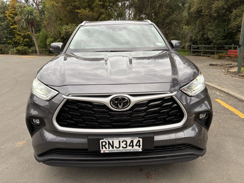 2025 Toyota Highlander Limited image 2