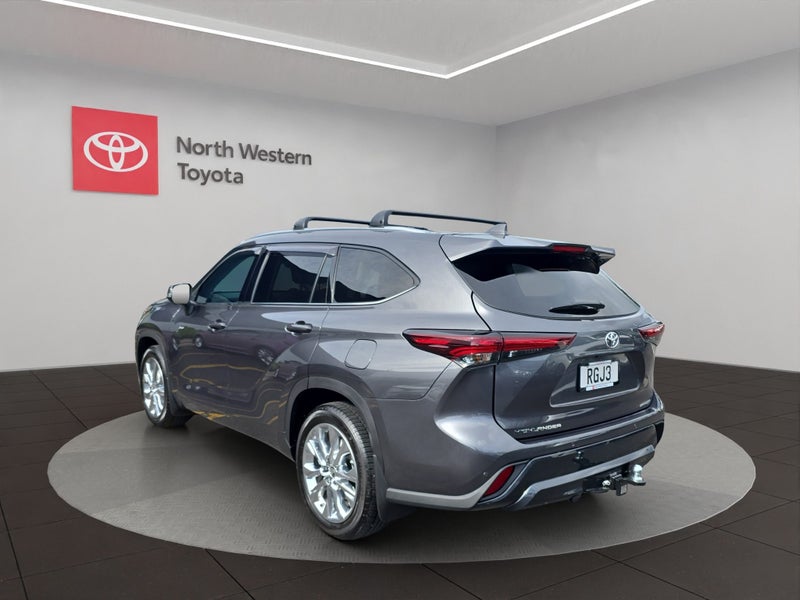 2025 Toyota Highlander Limited ZR 2.5L Hybrid A... image 5