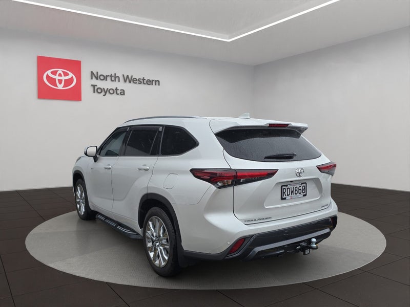 2025 Toyota Highlander Limited ZR 2.5L Hybrid A... image 5