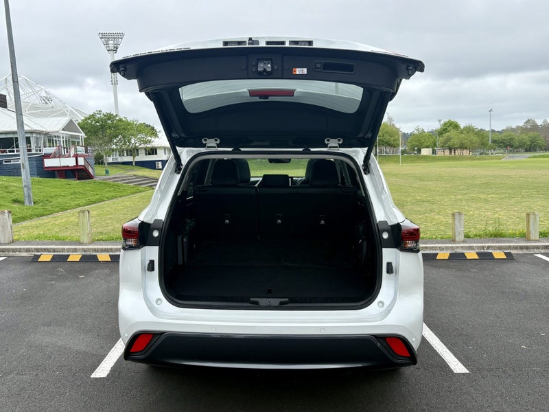 2025 Toyota Highlander Limited ZR 2.5L Petrol H... image 5