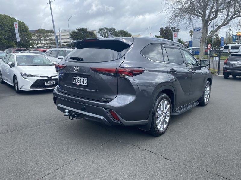 2025 Toyota Highlander Limited ZR 2.5P HEV AWD SUV image 4