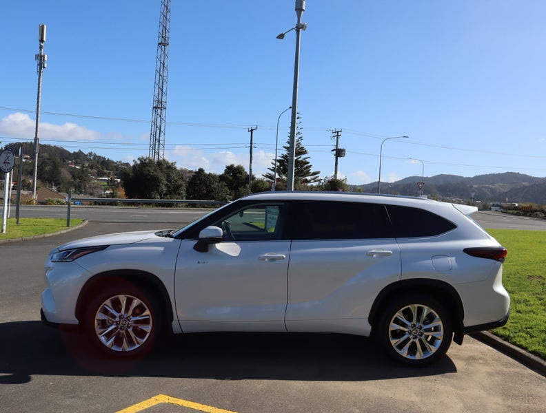 2025 Toyota Highlander Limited ZR 2.5P HEV ECVT... image 4