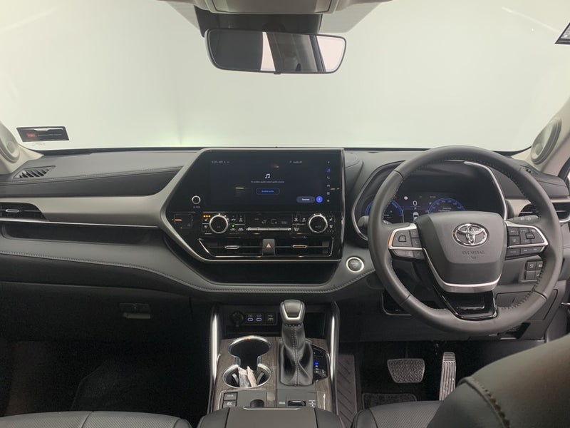 2025 Toyota Highlander Limited ZR 2.5P HEV ECVT... image 3