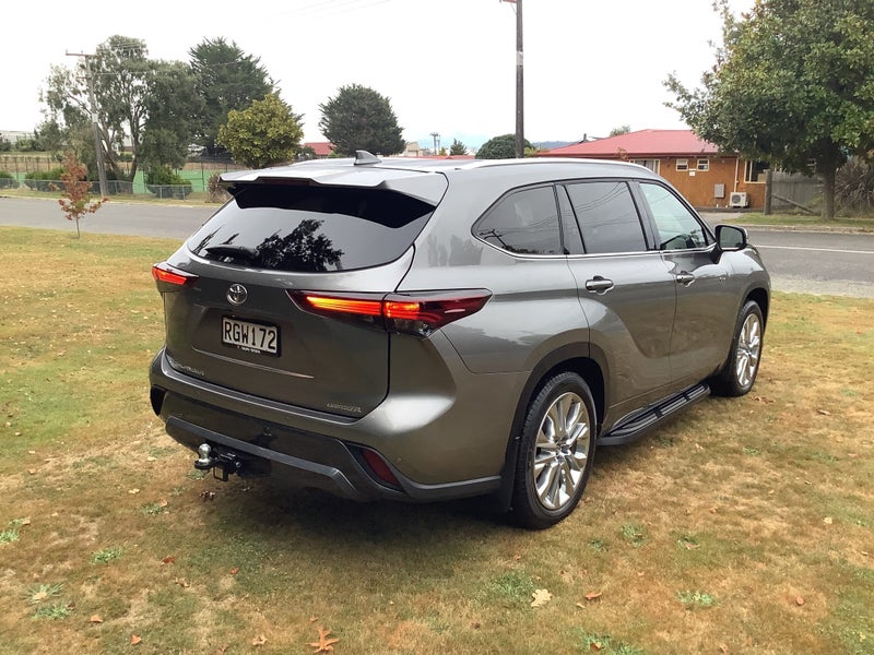 2025 Toyota Highlander Limited ZR 2.5P Hybrid E... image 5