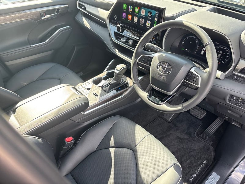 2025 Toyota Highlander LIMITED ZR image 4