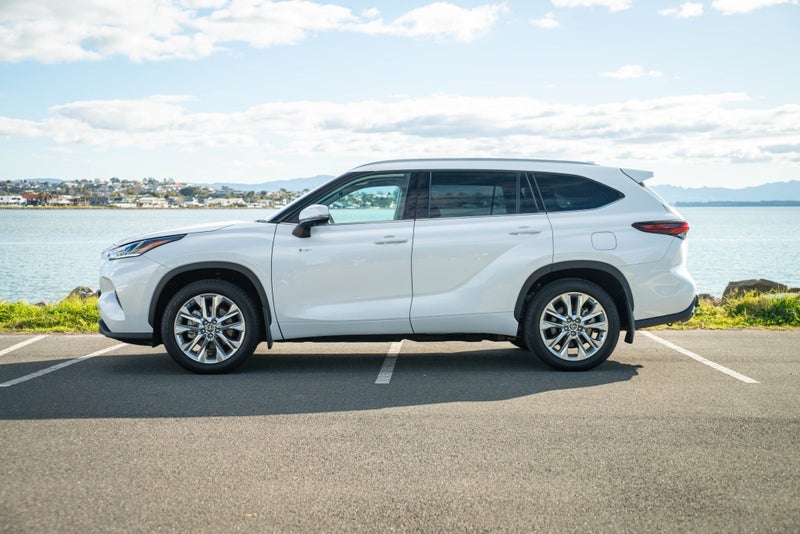 2025 Toyota Highlander Limited ZR image 5
