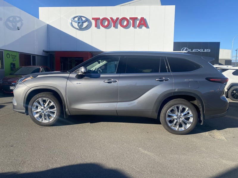 2025 Toyota Highlander Limited ZR 7 Seater image 4