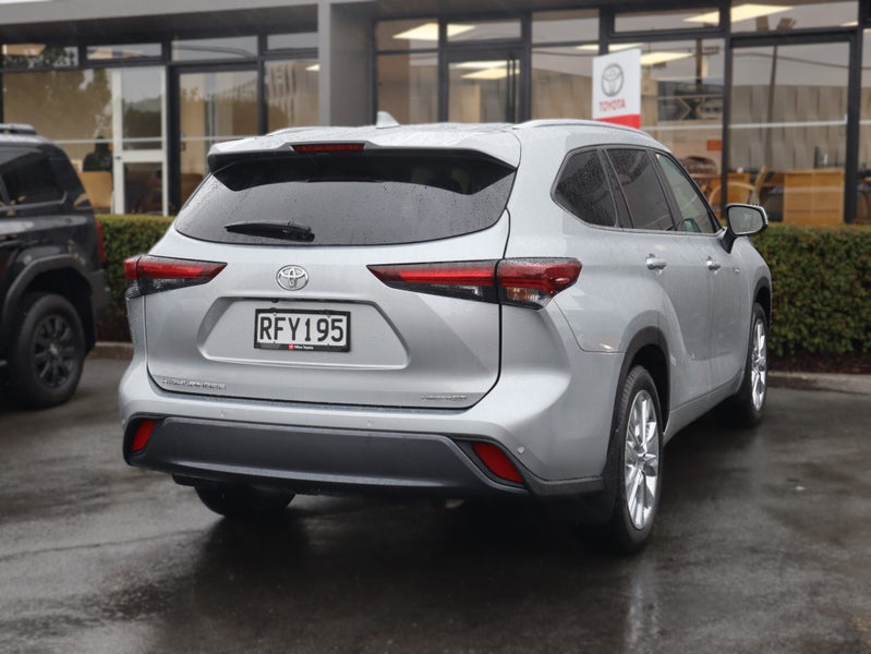 2025 Toyota Highlander Limited ZR AWD/4WD, Leather image 5