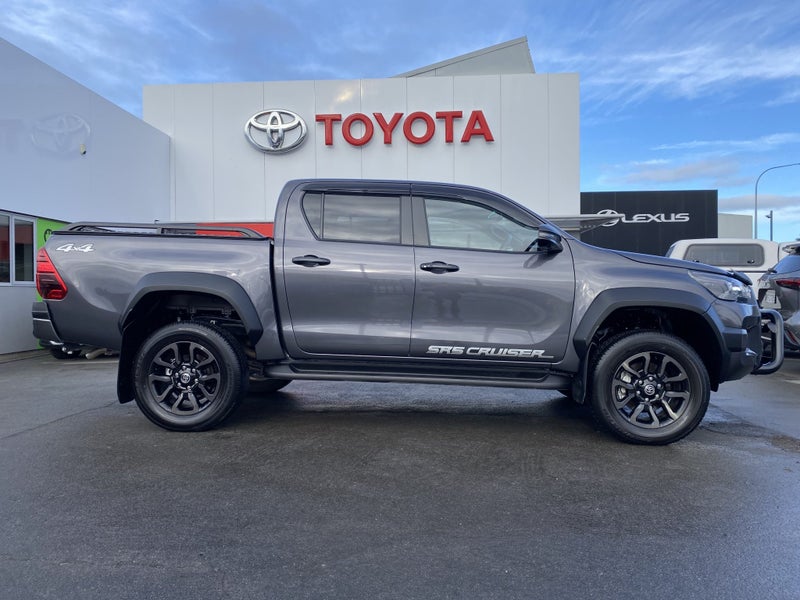 2025 Toyota Hilux Cruiser 4WD Hybrid image 2