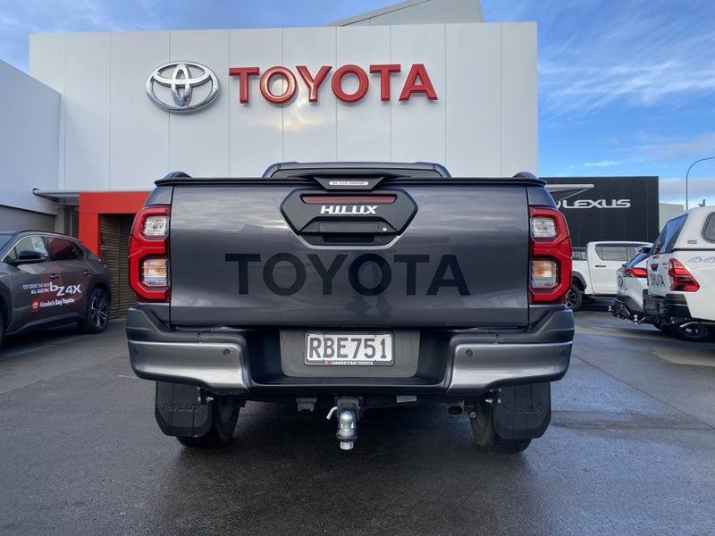 2025 Toyota Hilux Cruiser 4WD Hybrid image 4