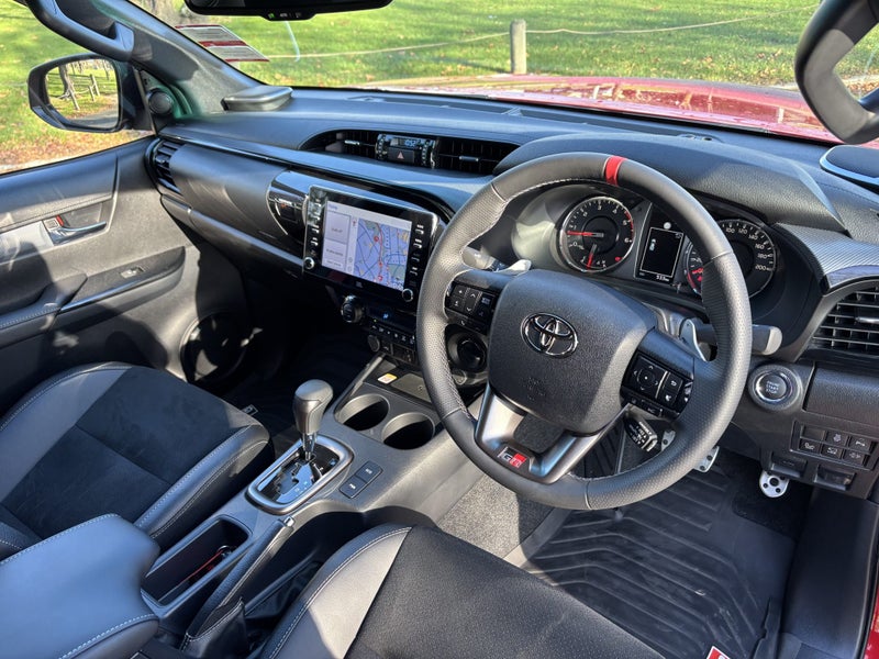 2025 Toyota Hilux GR Sport 2.8D 4WD Auto image 3