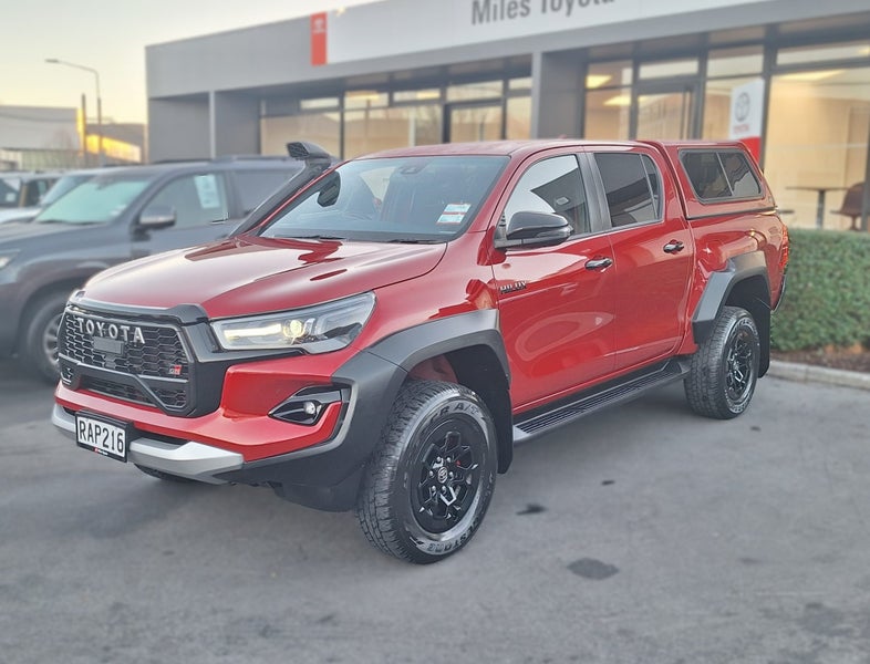 2025 Toyota Hilux GR Sport 2.8DT 4WD/4X4, Autom... image 3