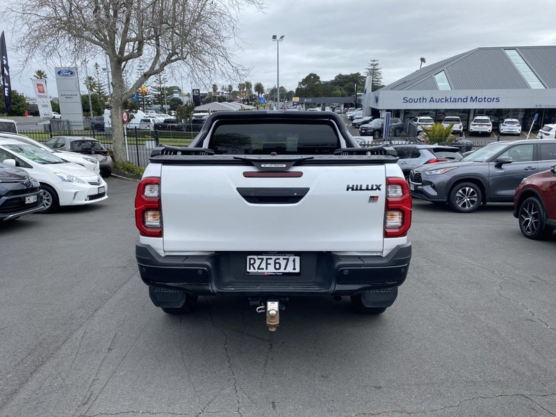 2025 Toyota Hilux GR Sport 2.8DT 6AT 4WD DCW/4D... image 3