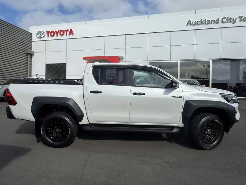 2025 Toyota Hilux Gr Sport Td 4x4 image 4