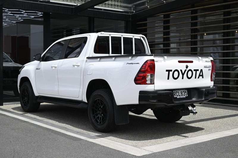 2025 Toyota Hilux SR 2.8 Turbo Diesel 6AT 2WD U... image 2