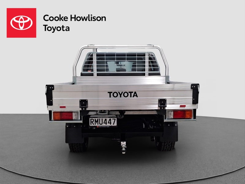 2025 Toyota Hilux SR 2.8DT 4WD image 5
