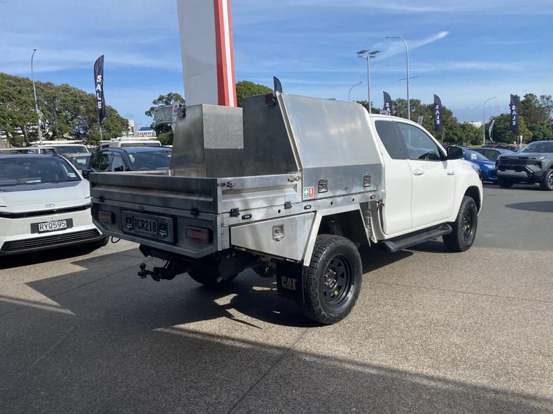 2025 Toyota Hilux SR 2.8DT 6AT 4WD image 2