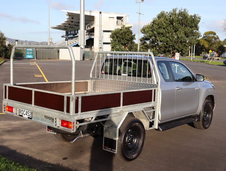 2025 Toyota Hilux SR 2.8DT 6AT 4WD ECC/4D/4S image 2