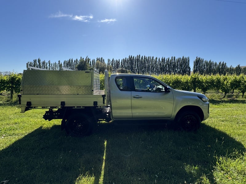 2025 Toyota Hilux SR 2.8DT 6AT 4WD ECC/4D/4S image 2