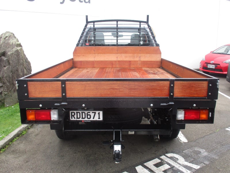 2025 Toyota Hilux SR 2.8DT 6AT 4WD SCC image 3