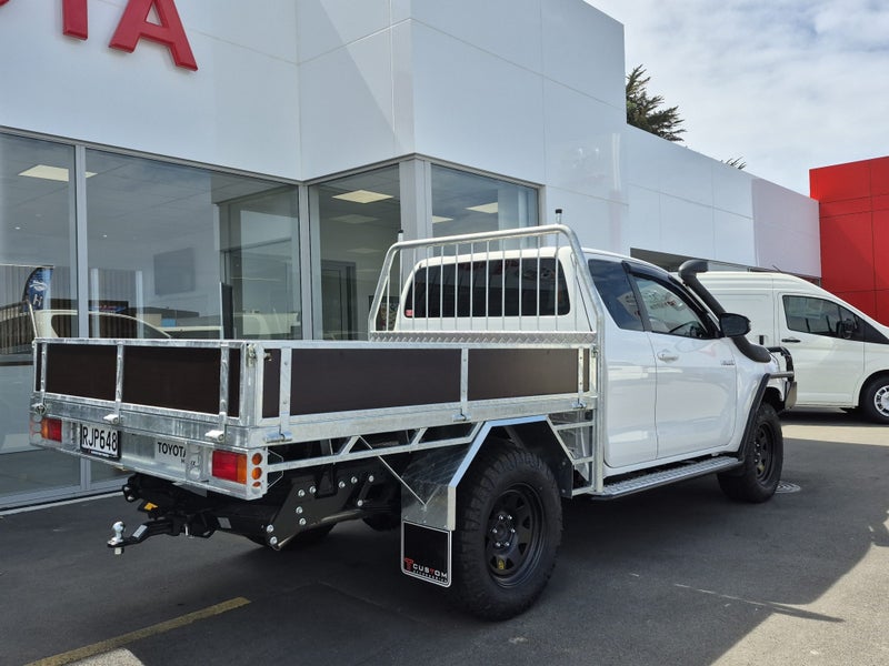 2025 Toyota Hilux SR 2.8DT 6Auto 4WD image 3