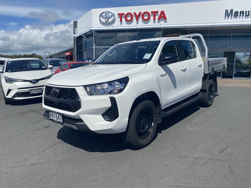 2025 Toyota Hilux SR 2.8DT Hybrid 6AT 4WD image 3