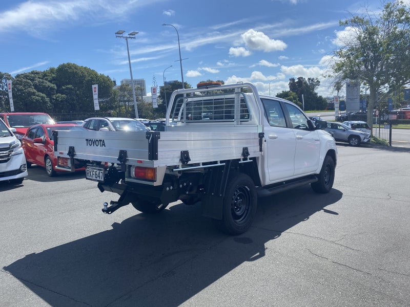 2025 Toyota Hilux SR 2.8DT Hybrid 6AT 4WD image 4