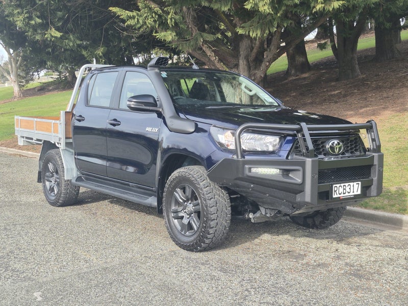 2025 Toyota Hilux SR 2.8DT Hybrid 6AT 4WD DCC/4... image 2