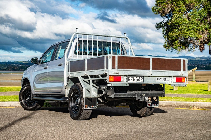 2025 Toyota Hilux SR 2WD Flat Deck image 5