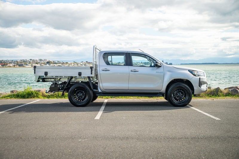 2025 Toyota Hilux SR 2WD with Flat Deck & Draw.... image 3