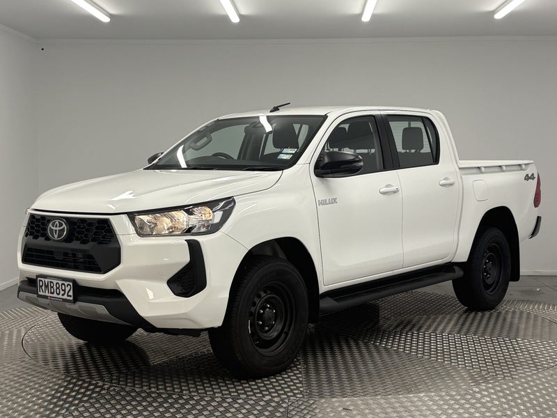 2025 Toyota Hilux Sr Td Dc 2.8Dmht/4Wd image 3
