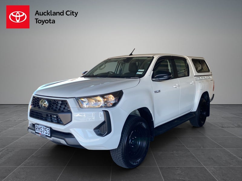 2025 Toyota Hilux Sr Td Dc 2.8Dt image 4