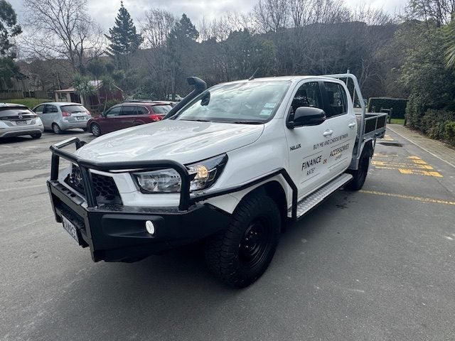 2025 Toyota Hilux SR TD DC/CC image 2