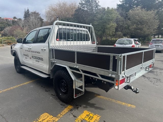 2025 Toyota Hilux SR TD DC/CC image 5