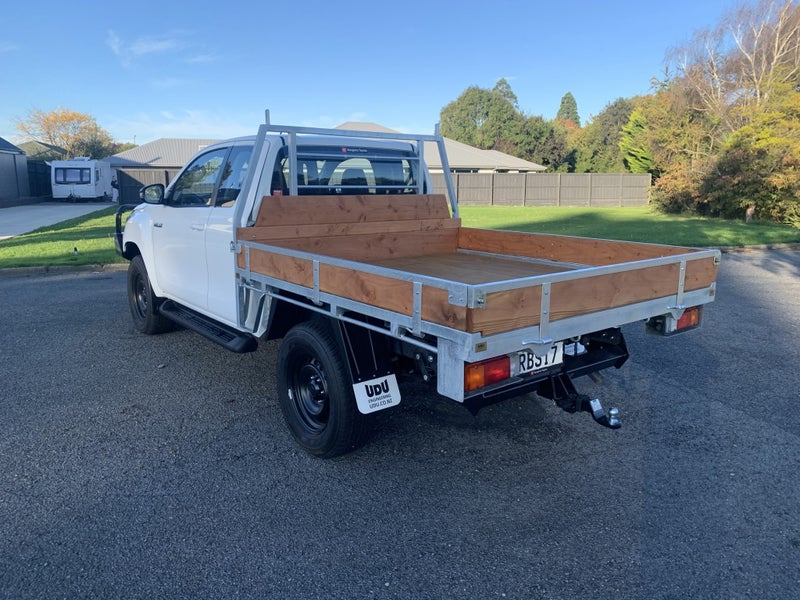 2025 Toyota Hilux Sr Td Ec/Cc 2.8Dt image 3