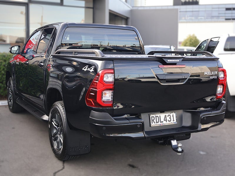 2025 Toyota Hilux SR5 2.8 Diesel Turbo Hybrid 6... image 4