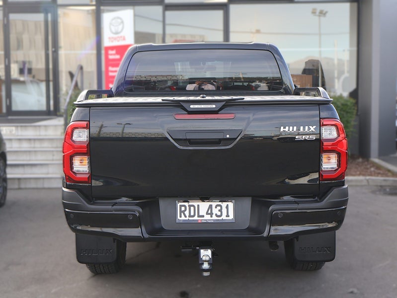 2025 Toyota Hilux SR5 2.8 Diesel Turbo Hybrid 6... image 5
