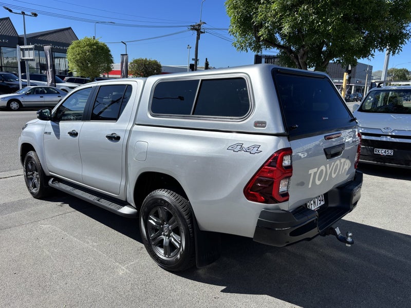 2025 Toyota Hilux SR5 2.8D 4WD Auto Hybrid image 5